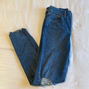 Levi’s 729 high rise supper skinny - sz 28